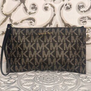 Michael Kors Jet Set Travel MK Signature Wristlet Clutch Brown Logo Pouch